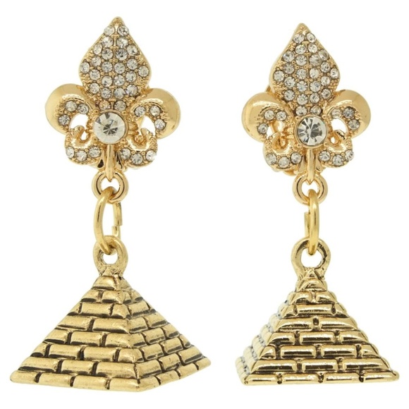 Ritzy Couture Pyramid Wonder of Giza Travel Earrings (Antique Goldtone)